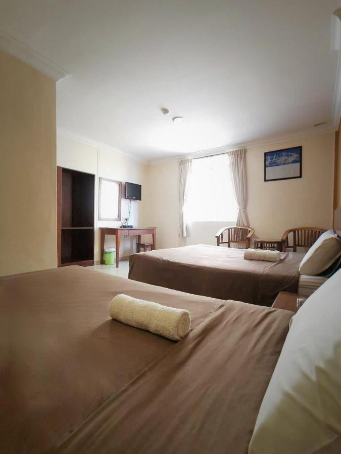 Tropicana Hotel Gemas Buitenkant foto